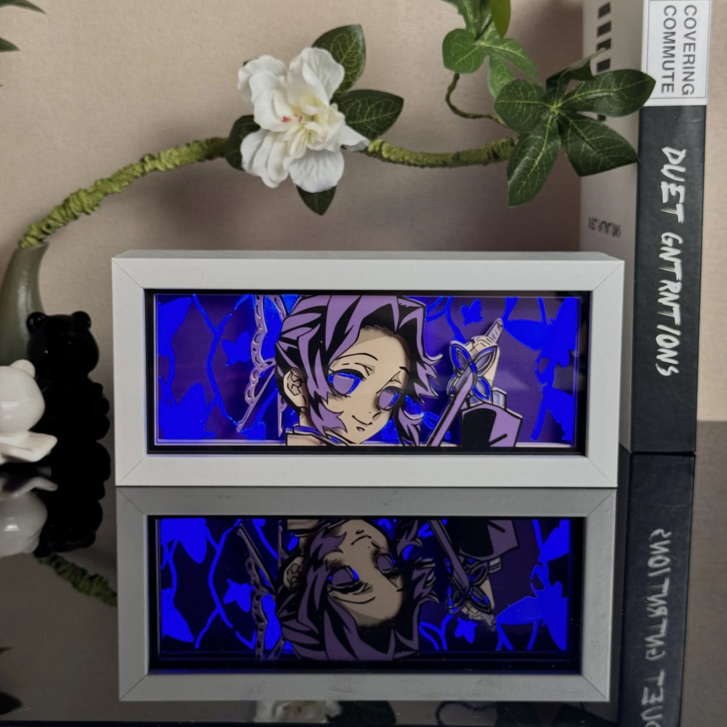 Shinobu Kochō Lightbox